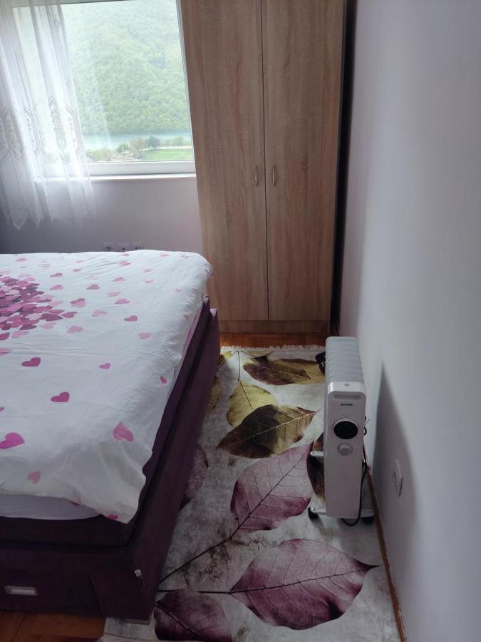 Apartman Dunja プルジネ エクステリア 写真