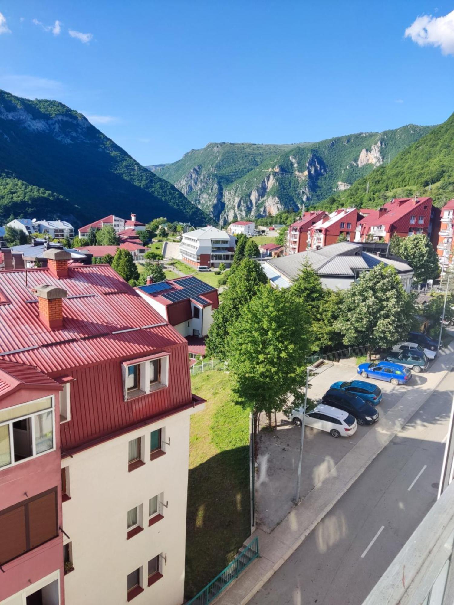 Apartman Dunja プルジネ エクステリア 写真